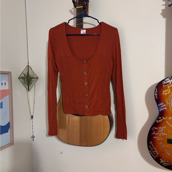 Button-Down Long Sleeve Crop Top - Picture 1 of 3